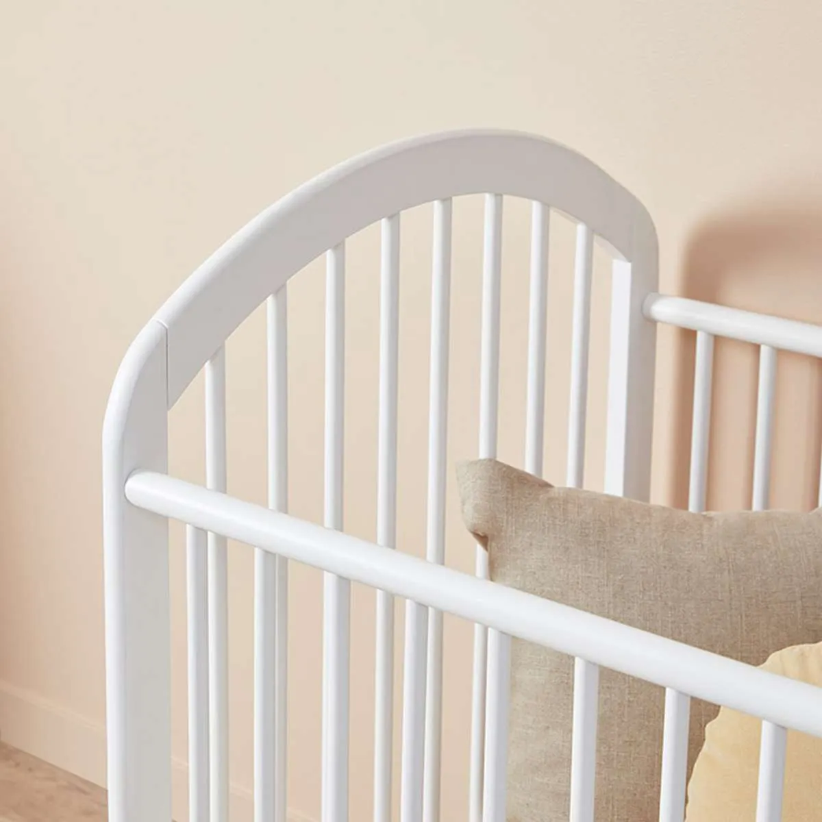 Archie Cot - White Mocka