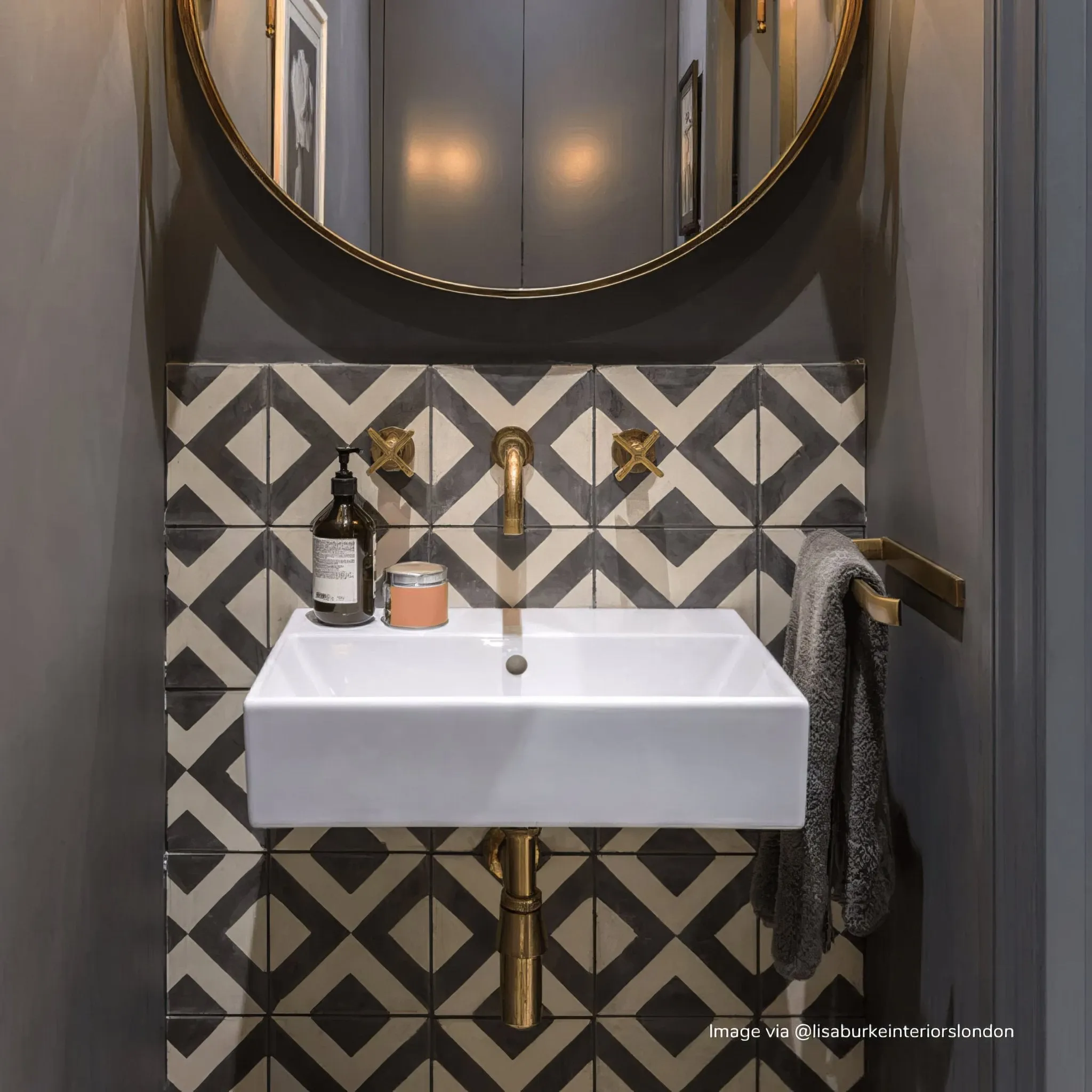 Black Vigo Tile
