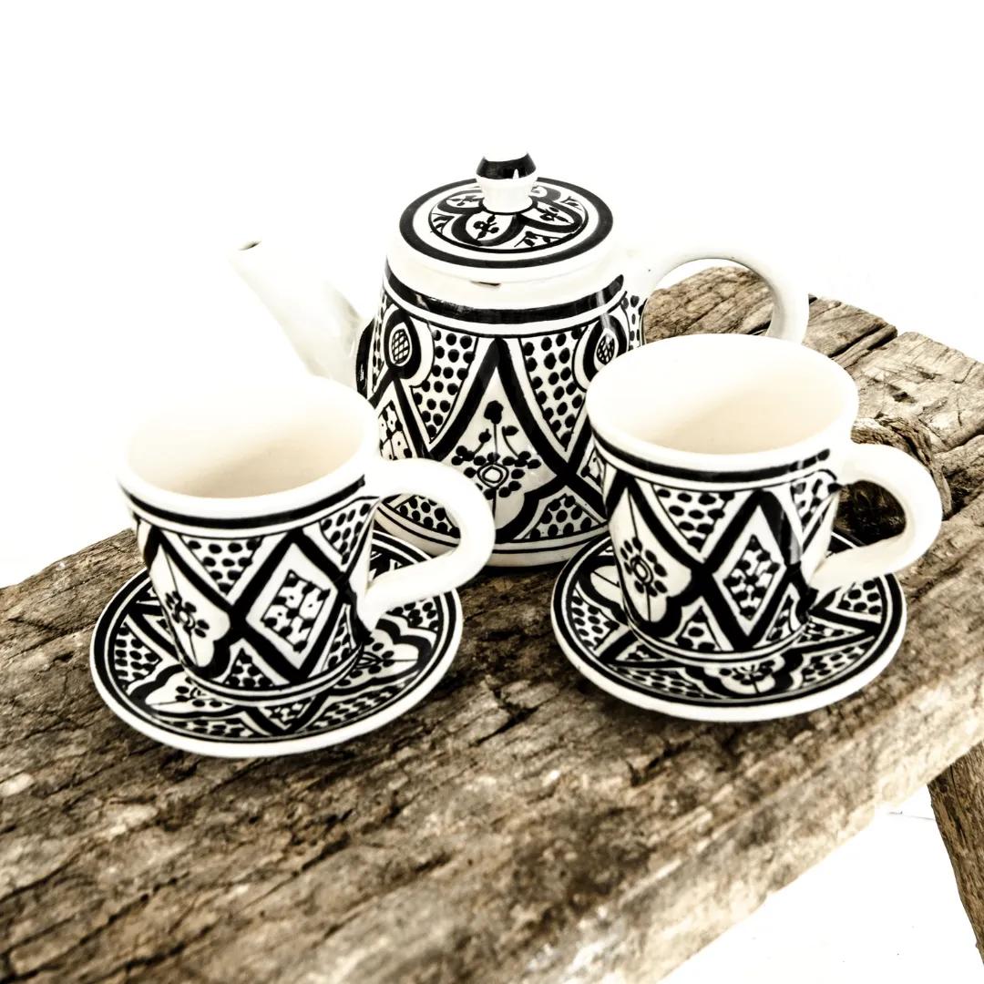 Ceramic Coffee Pot | Black & White Zoco Home