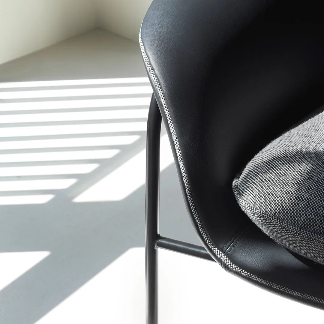 Drape High Lounge Chair w/ Headrest - Steel Legs