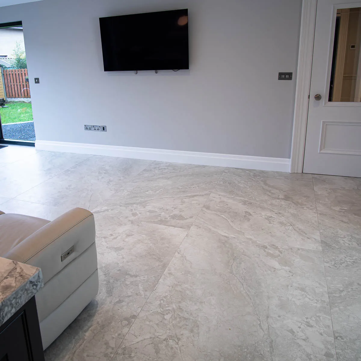 Dreamy Cloud 4D Shaped Marble Effect Porcelain Tile 100x180cm Matt
