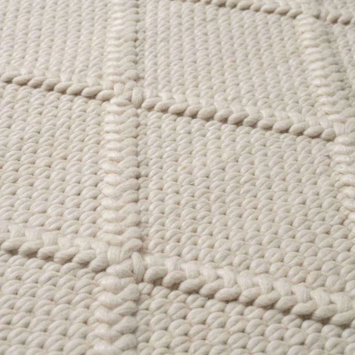 Hannah Diamond Wool Blend Floor Rug - Round Mocka