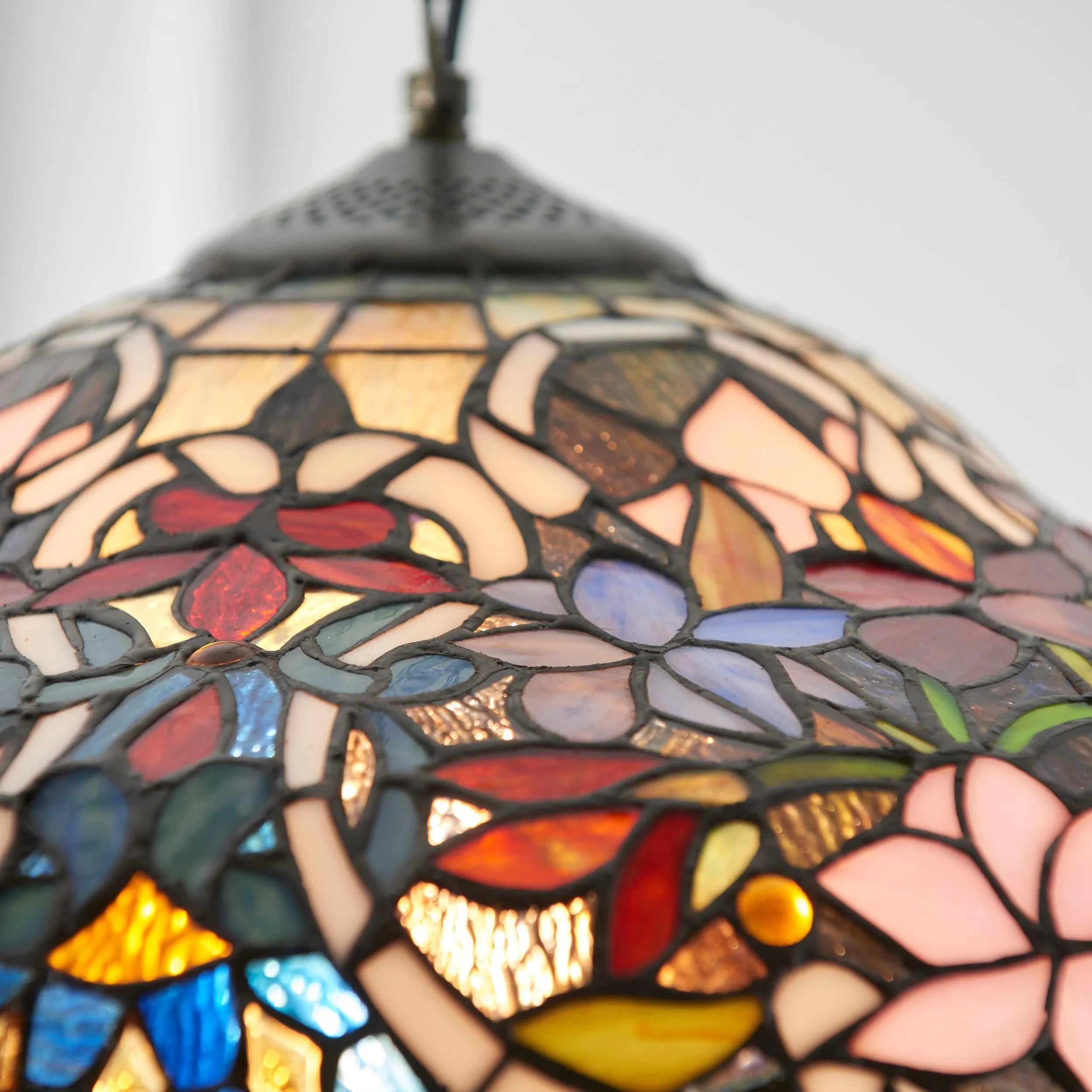 Interiors 1900 Sullivan Medium Tiffany Ceiling Light