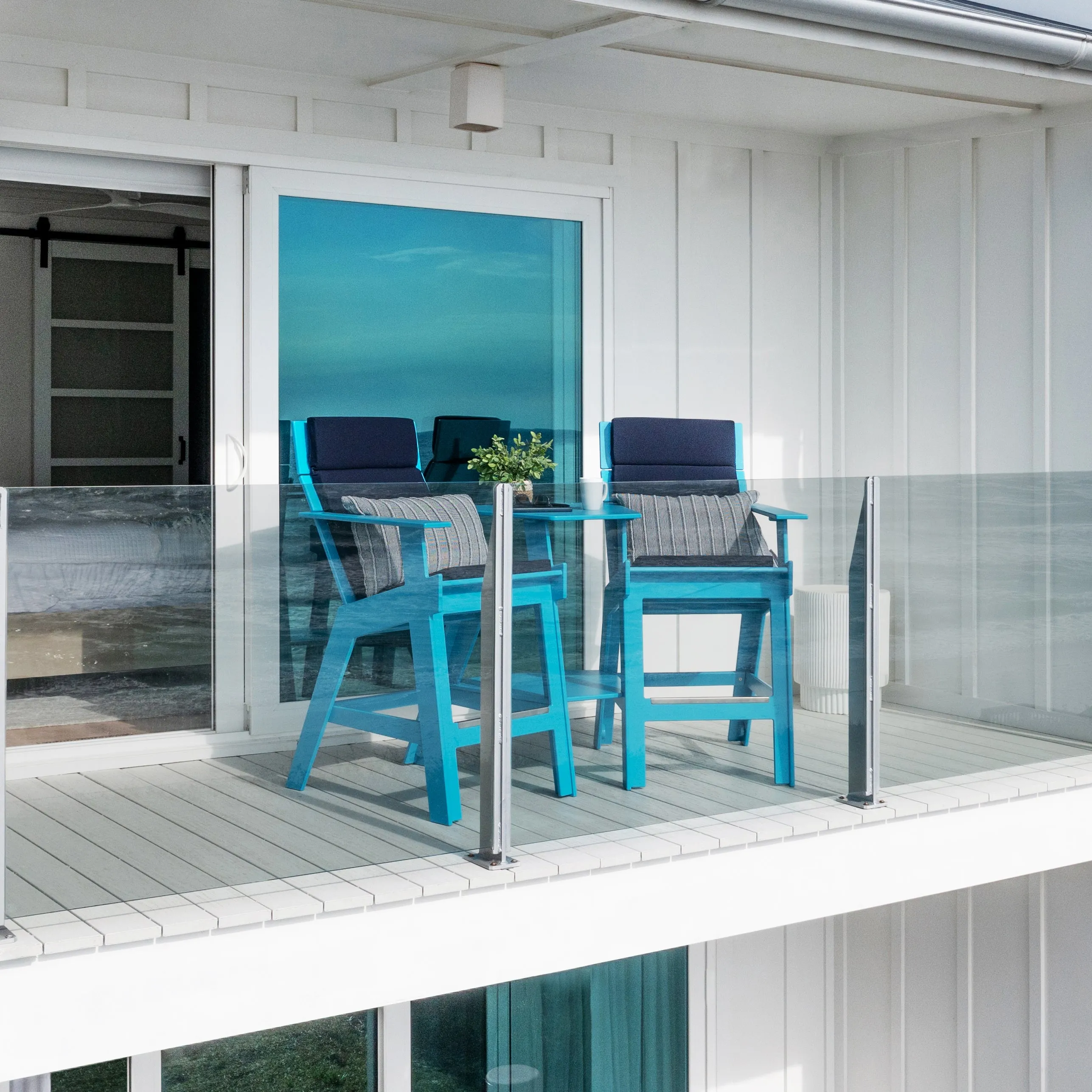 Lollygagger Hi-Rise Chair