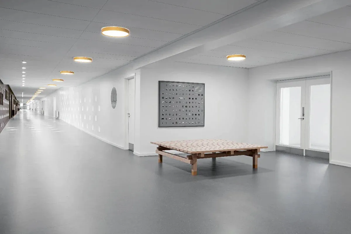 Louis Poulsen Lp Slim Round Surface Mounted Ceiling Lamp 2659 Lumens ø44 Cm, White