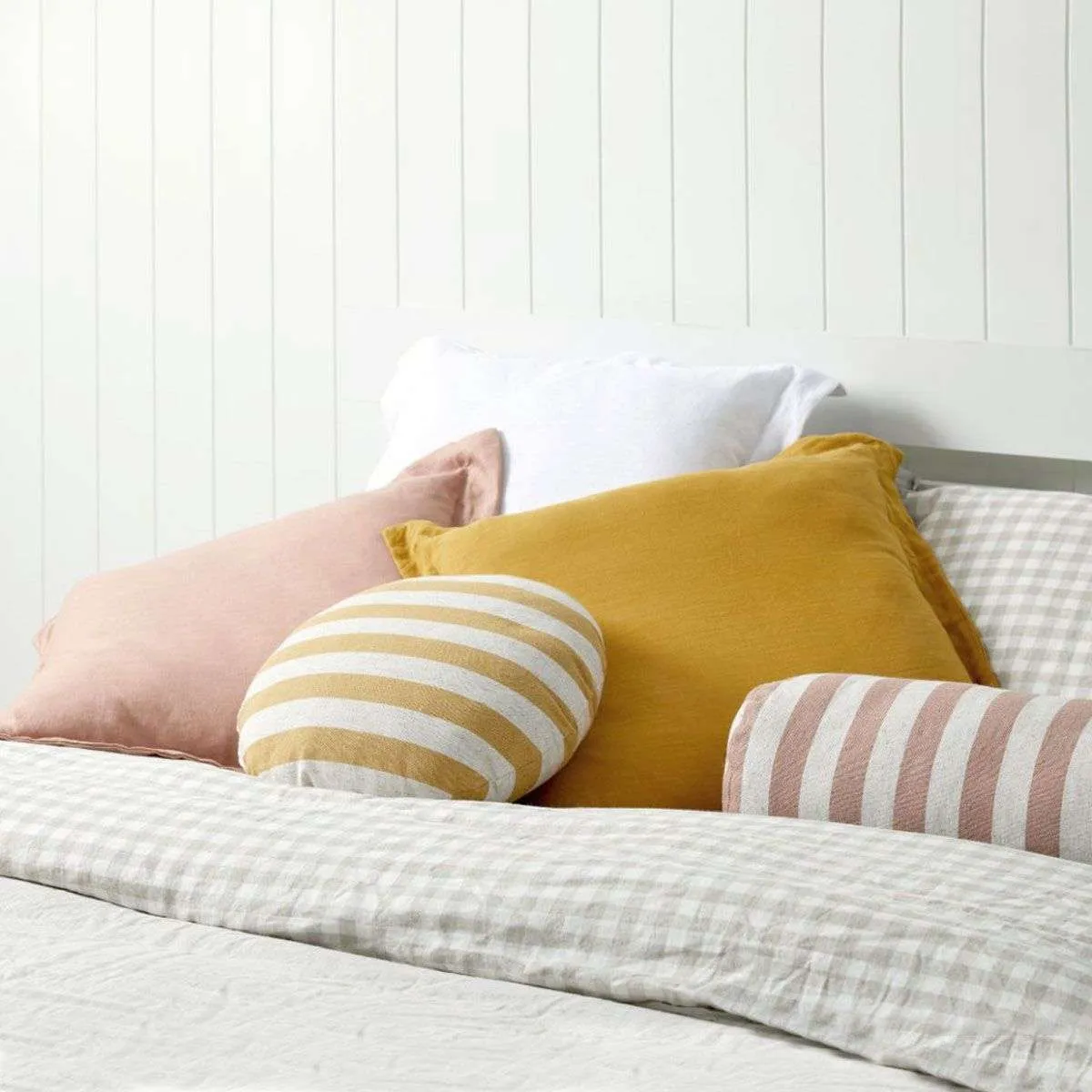Mocka Linen Cushion - Coral Sand Mocka