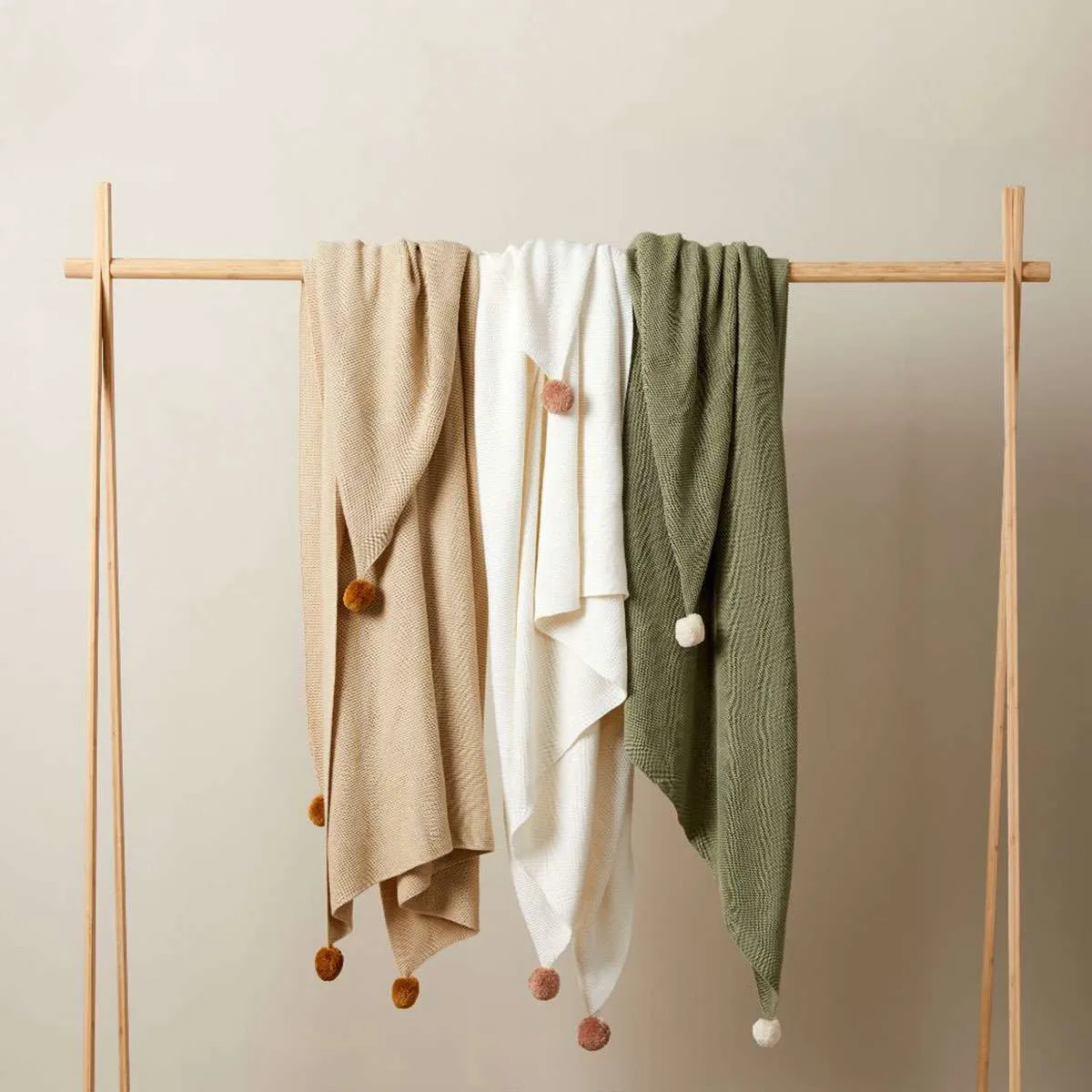 Priya Pompom Knit Throw - Ivory/Pink Mocka