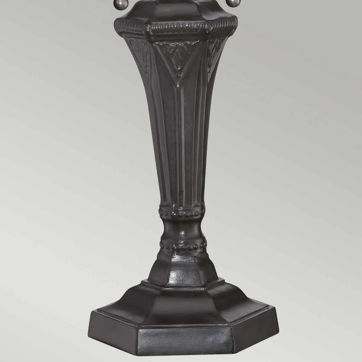 Quoizel Cambridge Tiffany Table Lamp
