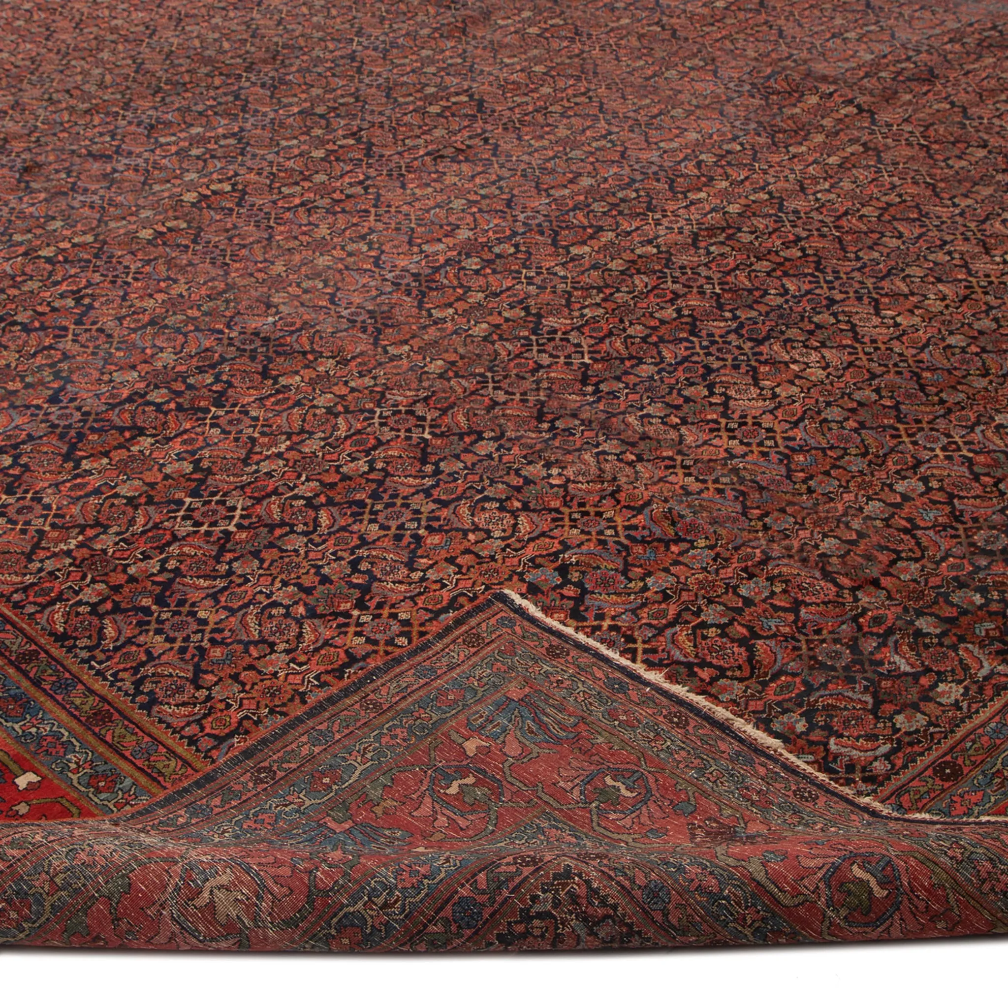Red Traditional Wool Rug - 13'8" x 22'9"