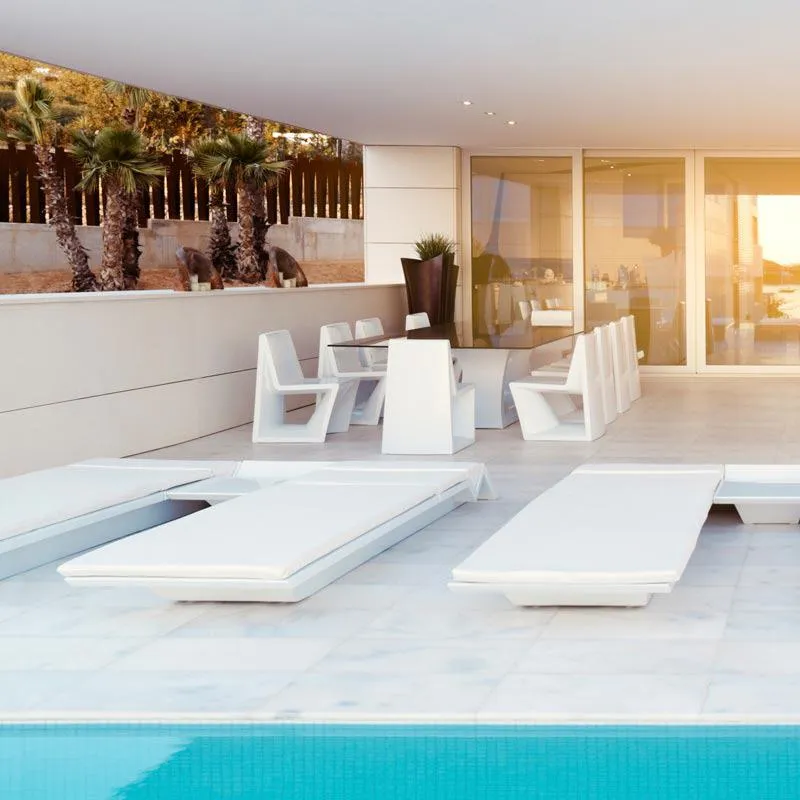 Rest Sun Chaise Table