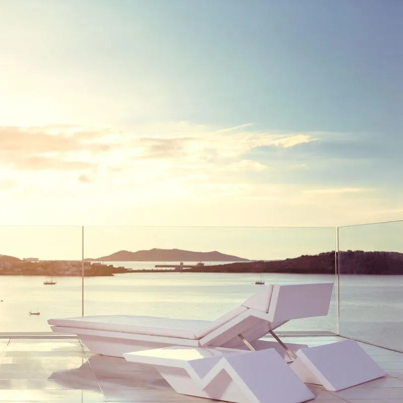 Rest Sun Chaise Table
