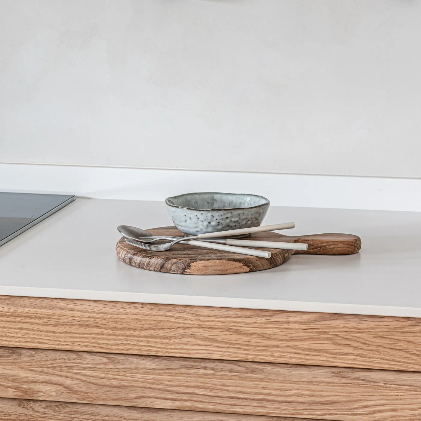 Round Teak Cutting Board With Handle | 21 cm Zoco Home