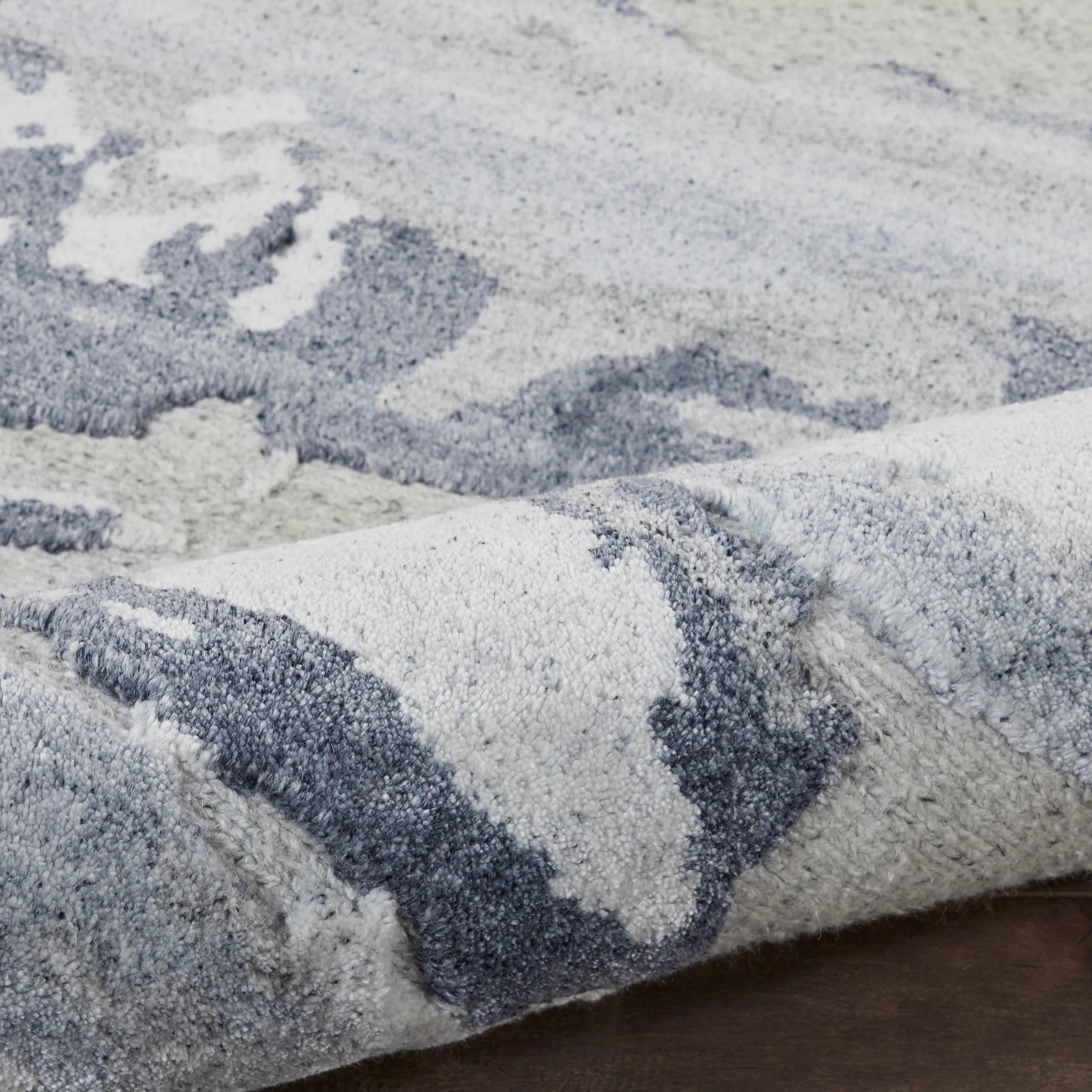 Slate Essentials Modern Wool Luxcelle Blend Rug