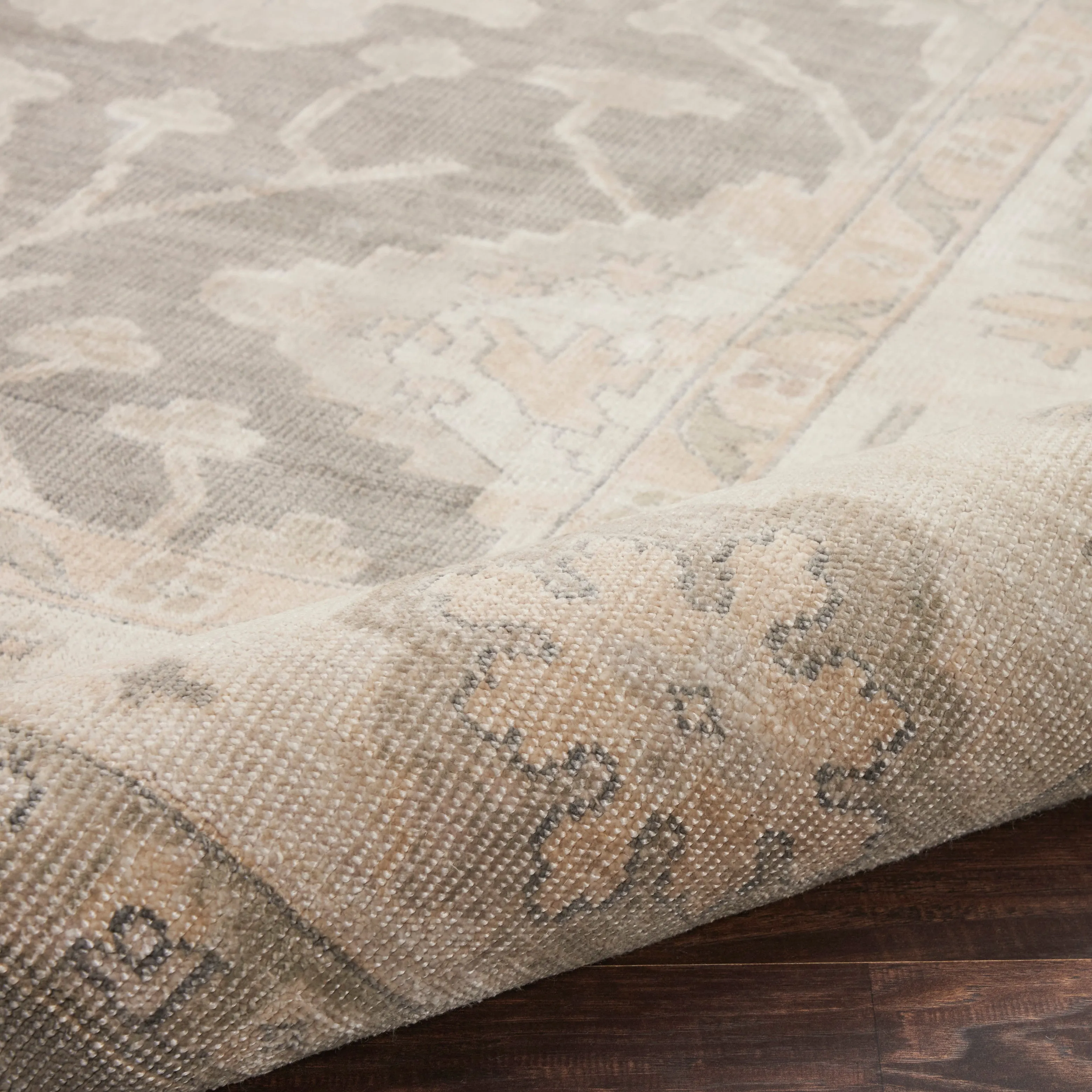 Vintage Essentials Style Rug - Pewter