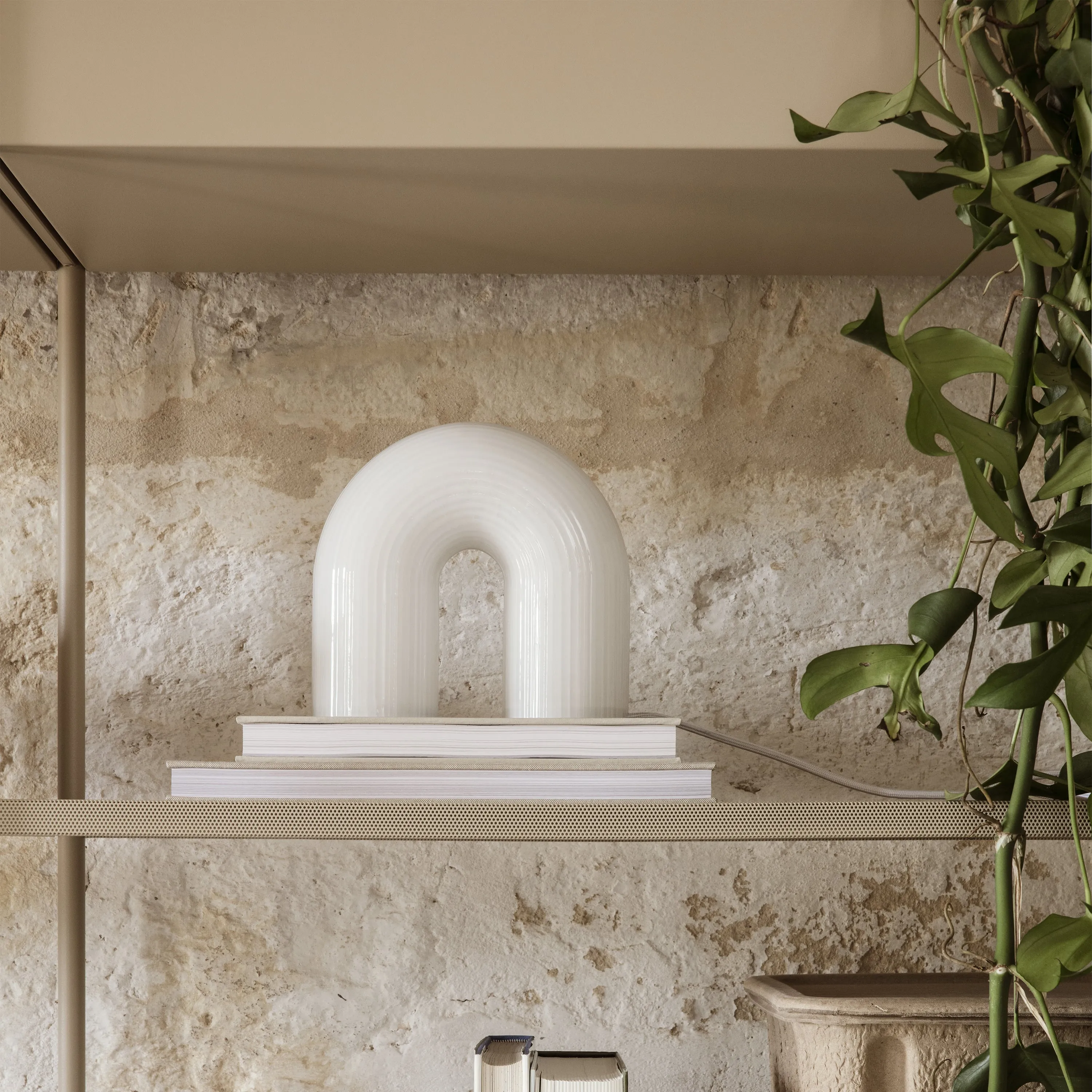 Vuelta Table Lamp